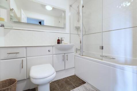 Bathroom.jpg