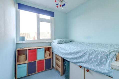 Bed 3.jpg