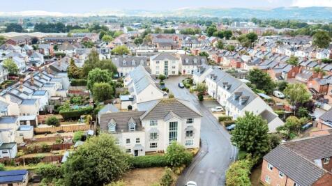 2-bed-flat-cheltenham-elevated-6.jpg