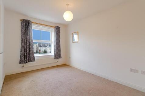 2-bed-flat-cheltenham-18.jpg