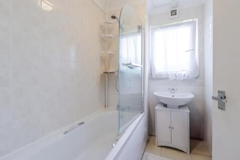 Bathroom.jpg