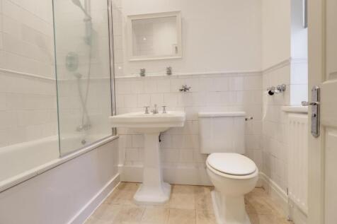 Bathroom.jpg