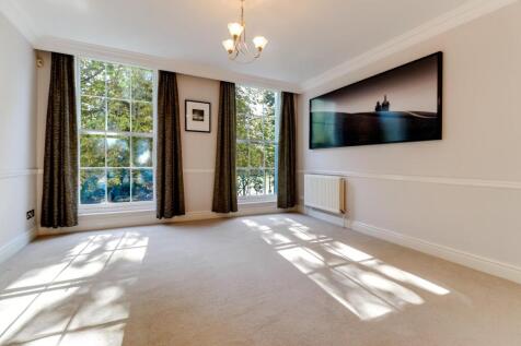 Living Room b.jpg