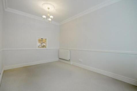 Dining Area a.jpg