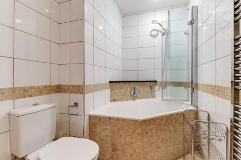 Bathroom.jpg