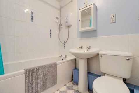 Bathroom.jpg