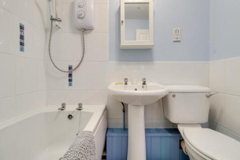 Bathroom (3).jpg
