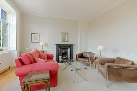 Living Room b.jpg