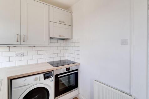 Kitchen (2).jpg