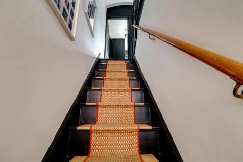 Hallway (1).jpg