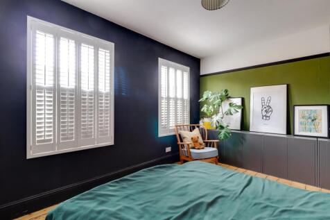 Bedroom 1 (7).jpg