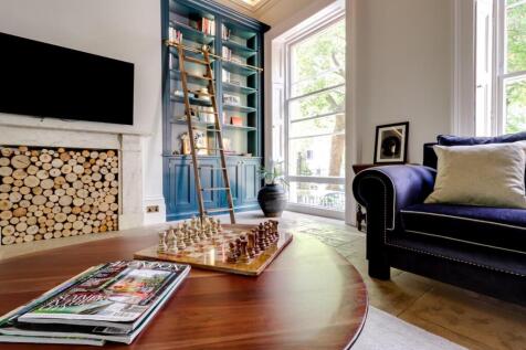 Living Room (6).jpg