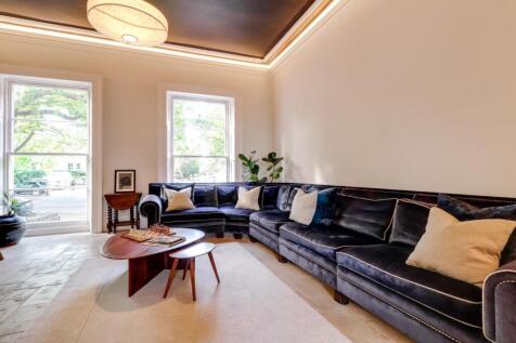 Living Room (17).jpg