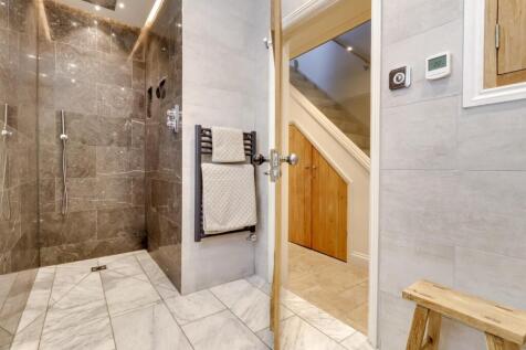 Bathroom (6).jpg