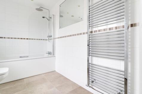 Bathroom (3).jpg