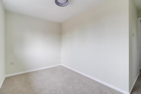 Bedroom 2 (2).jpg