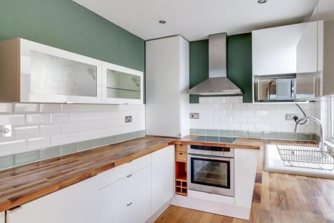 Kitchen (2).jpg