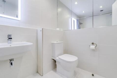 Bathroom (5).jpg