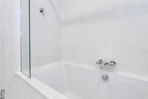 Bathroom (4).jpg