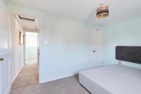 Bedroom 1 (2).jpg