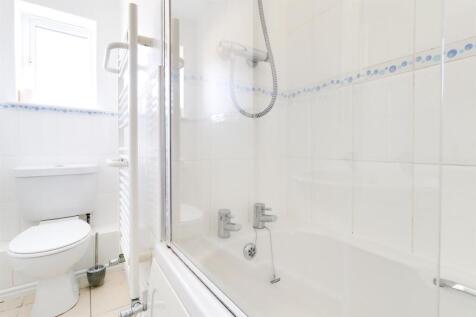 Bathroom (3).jpg