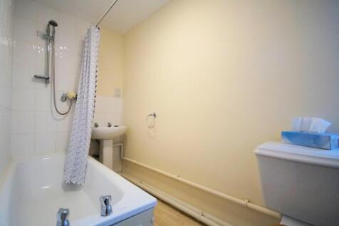 Bathroom.JPG
