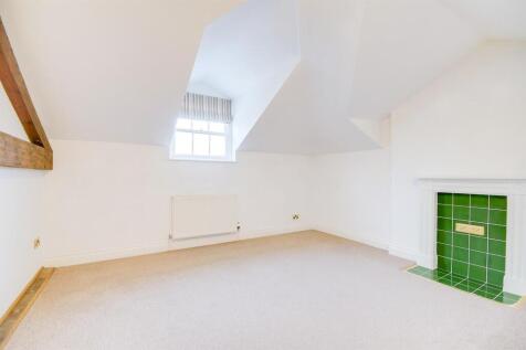 Bedroom 1.jpg
