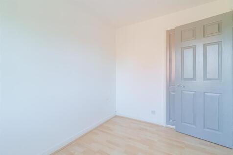 Bedroom  2 (2).jpg