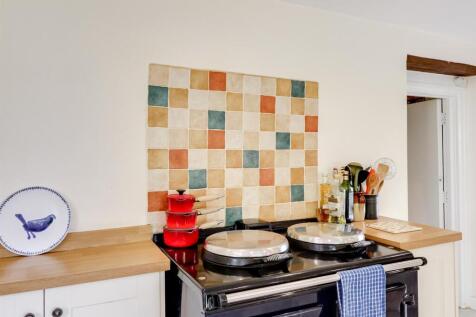 Kitchen (4).jpg