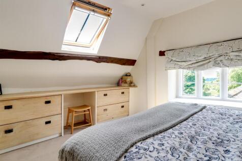 Bedroom One (5).jpg