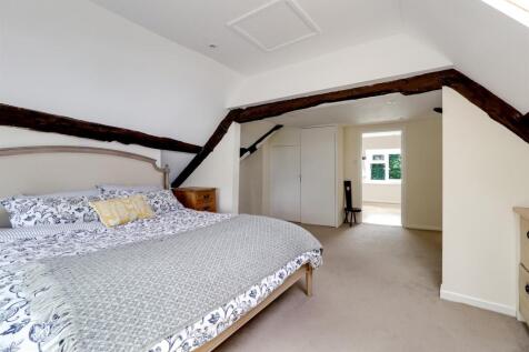 Bedroom One (3).jpg