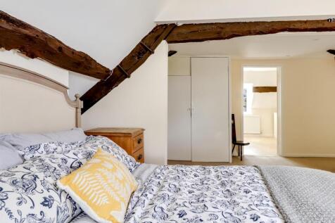 Bedroom One (4).jpg