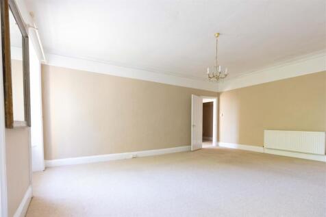 Living Room b.jpg