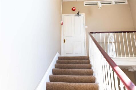Communal Staircase b.jpg