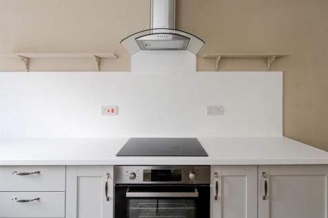 Kitchen (6).jpg