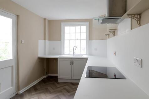 Kitchen (2).jpg