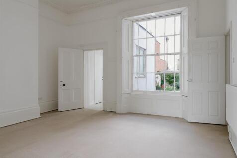 Living Room.jpg