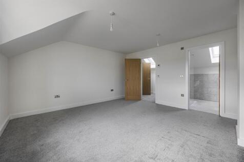 Bedroom 1b.JPG