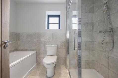 Bathroom.JPG