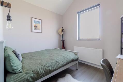 Bedroom 4 (1).jpg
