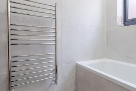 Bathroom (4).jpg