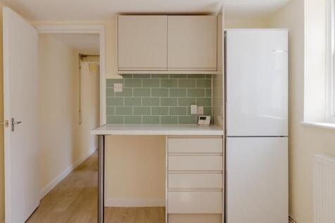 Kitchen (4).jpg