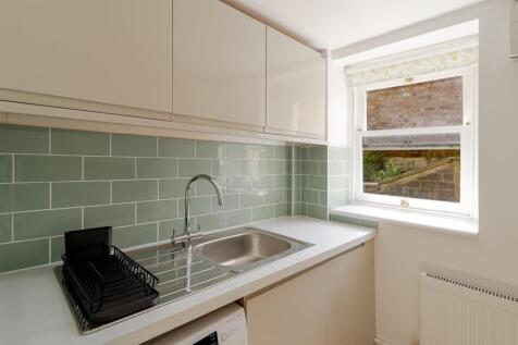 Kitchen Main (3).jpg