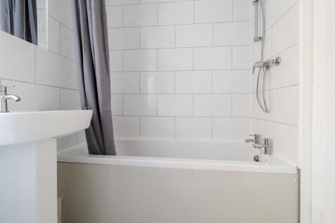 Bathroom (3).jpg