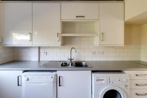 Kitchen (4).jpg