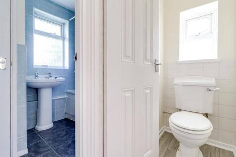 Bathroom WC.jpg