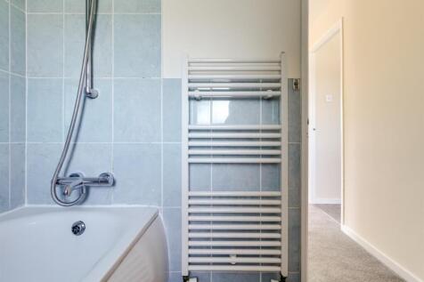 Bathroom (3).jpg