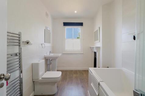 Bathroom.jpg