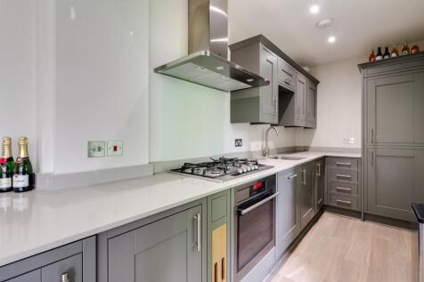 Kitchen (3).jpg