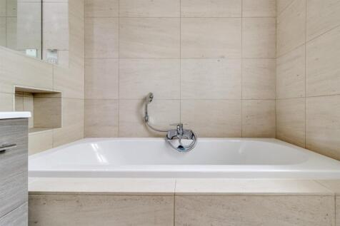 Ensuite (2).jpg